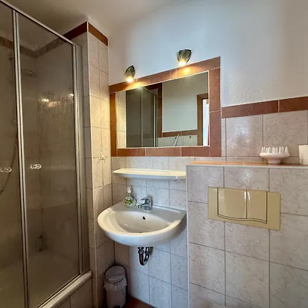 Apartment Uns Wiek Hus 2
