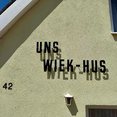 Apartment Uns Wiek Hus 2 Middelhagen